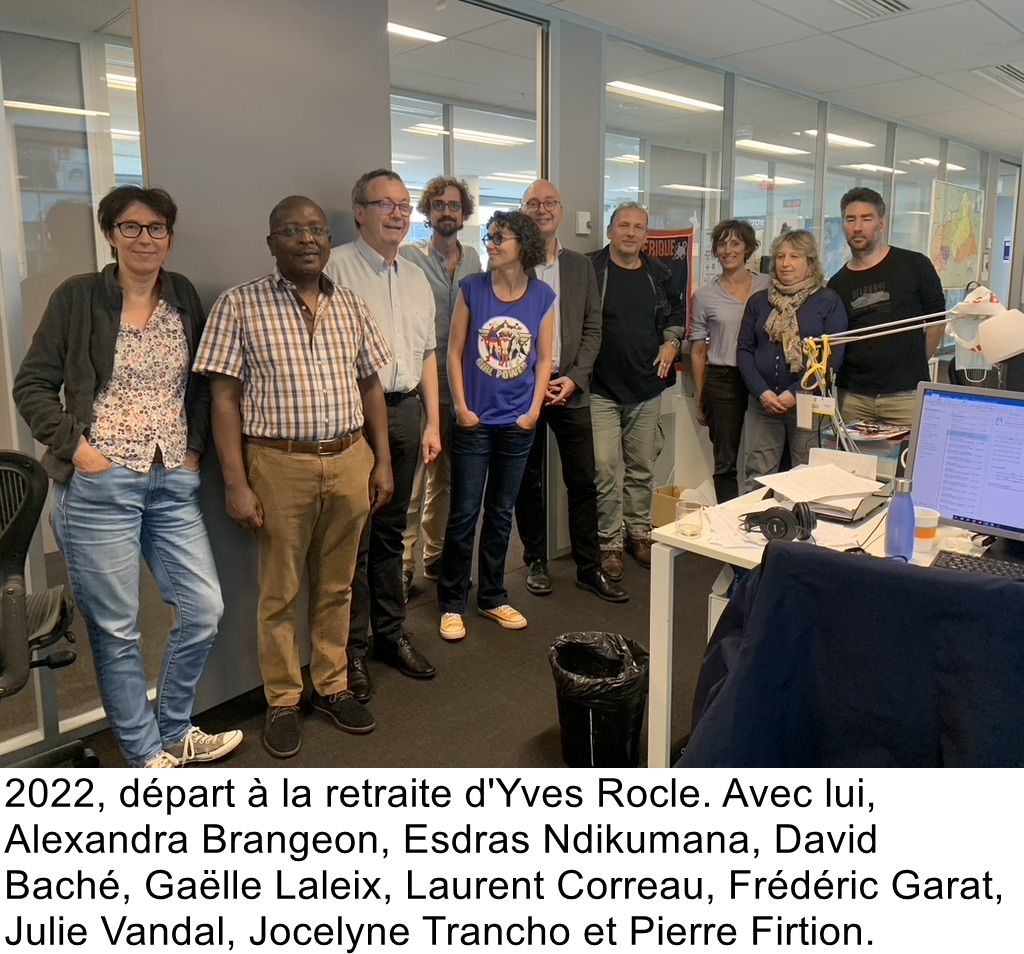 2022, départ à la retraite d'Yves Rocle. Avec lui, Alexandra Brangeon, Esdras Ndikumana, David Baché, Gaëlle Laleix, Laurent Correau, Frédéric Garat, Julie Vandal, Jocelyne Trancho et Pierre Firtion.