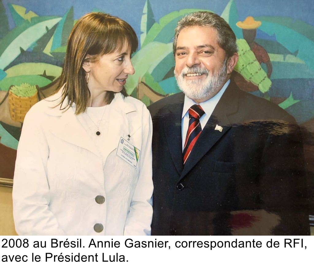 2008 au Brésil. Annie Gasnier, correspondante de RFI, avec le Président Lula.