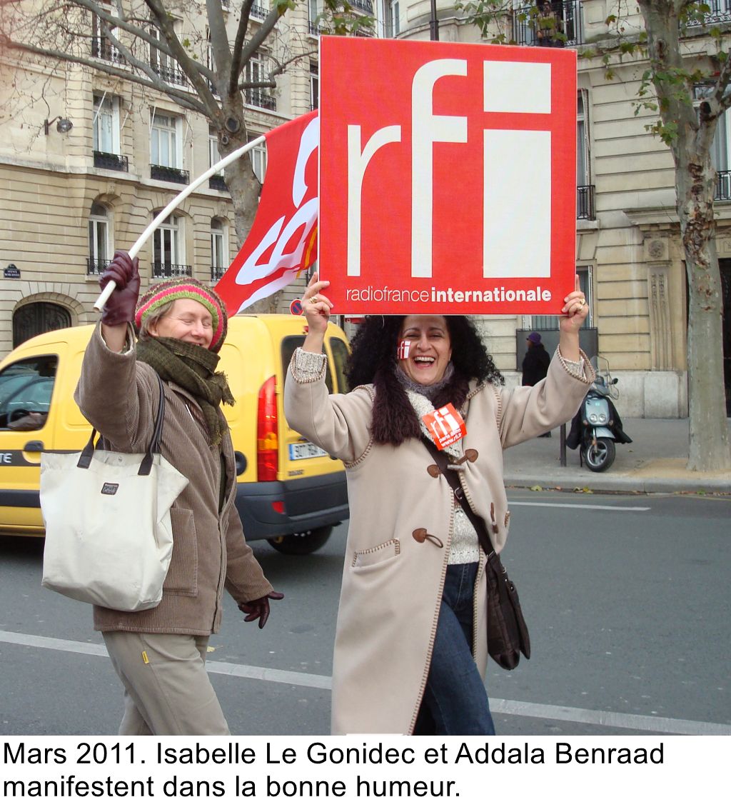 Mars 2011. Isabelle Le Gonidec et Addala Benraad manifestent dans la bonne humeur.