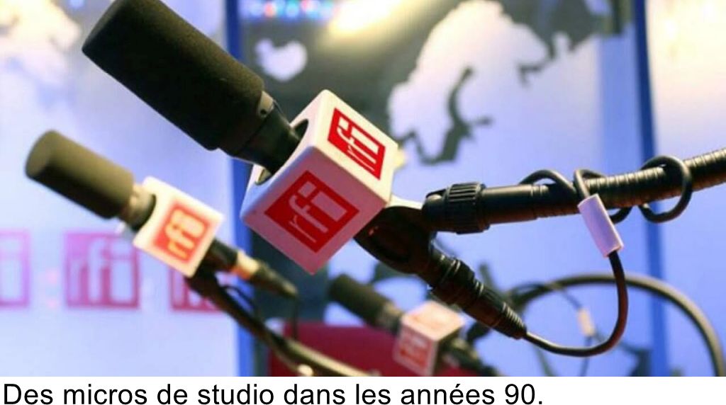 Des micros de studio dans les années 90.
